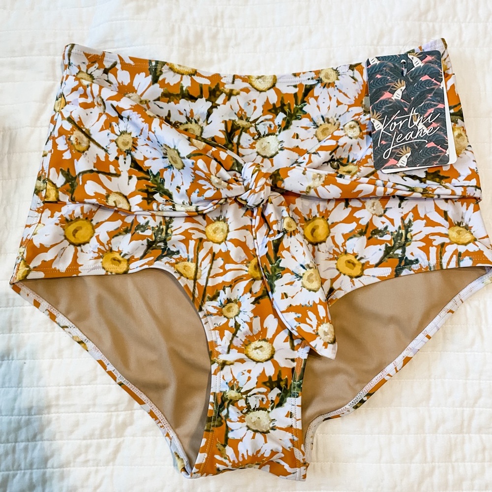 Kortni Jeane daisy